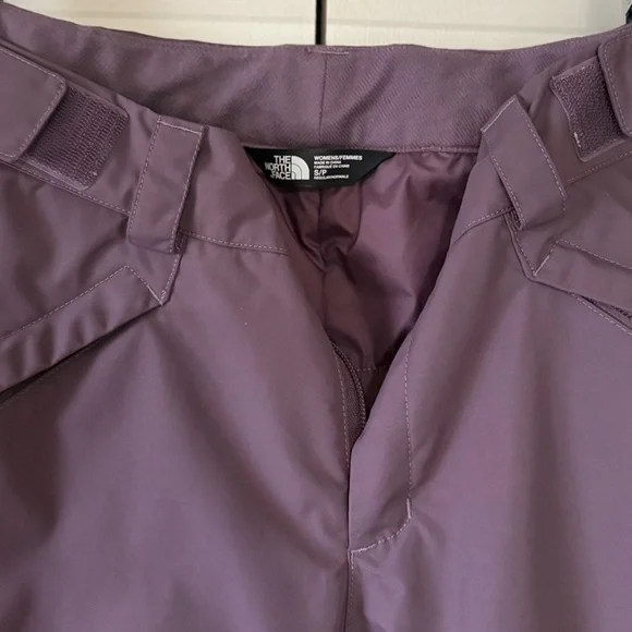 North Face Women’s Freedom Insulated Snow Pants Black Plum Purple Ski Snowboard - Picture 9 of 11
